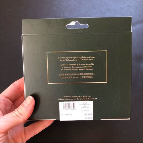 NWT Kate Spade New York AirPods 3rd Generation with Clip - Picture 7 of 8